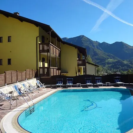 Lejlighedshotel Ai Tovi 2*
