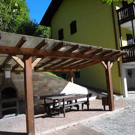 Lejlighedshotel Ai Tovi 2*